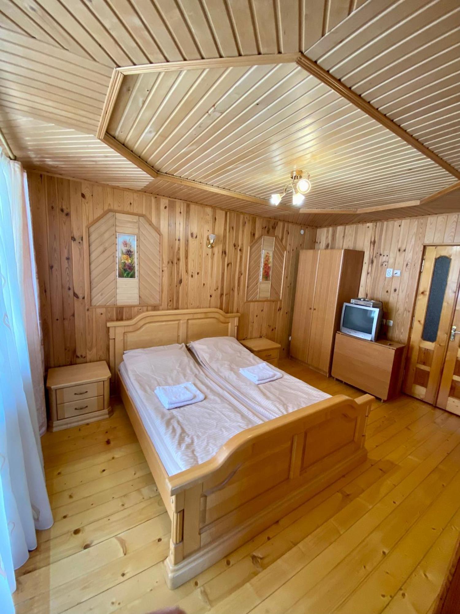 Zyma_Lito Guest House Яремче Екстериор снимка